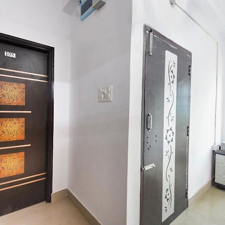 Oyo Flagship Mishika Homes Kolkata Luaran gambar