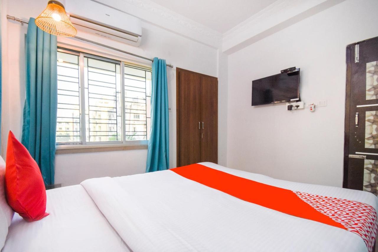 Oyo Flagship Mishika Homes Kolkata Luaran gambar